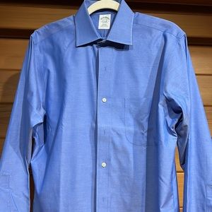 Brooks Brothers blue shirt. Non-iron! Slim fit. Size 15 1/2 - 33. Good condition